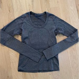 Lululemon top, size 2